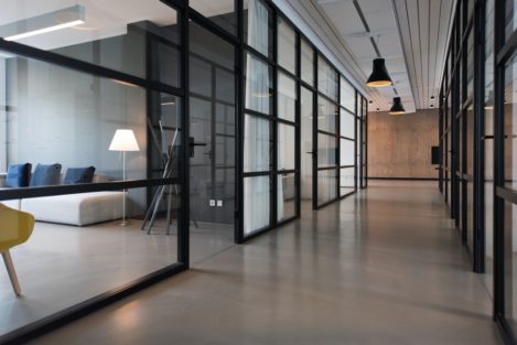 Como funcionam as salas privativas em um coworking